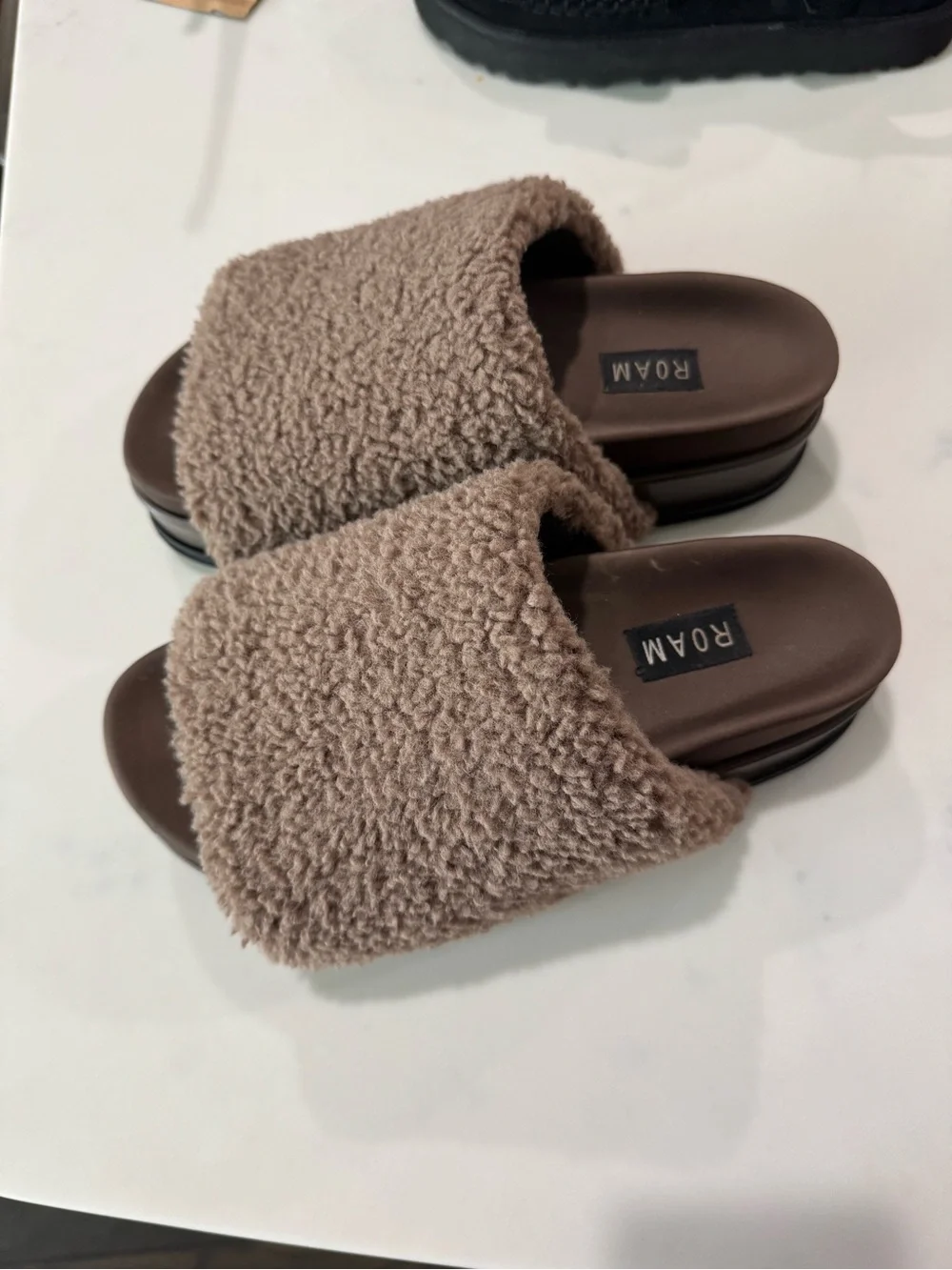 ROAM fuzzy stack in Oat - Slide Platform Sandals